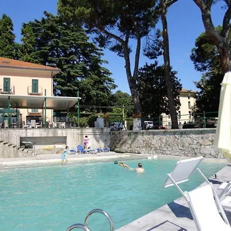 Sleeps 4 Pool T421415 Appartement